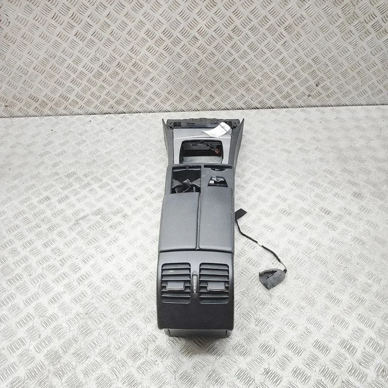 Centrālā konsole A2046800150