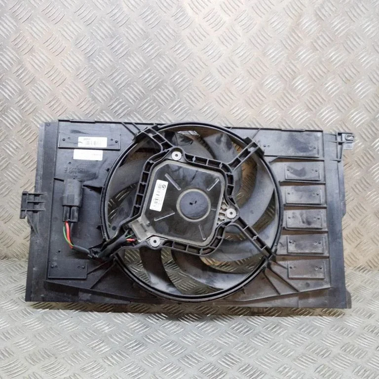 Radiaatori ventilaatori difuusor – BMW i3 (2013-)