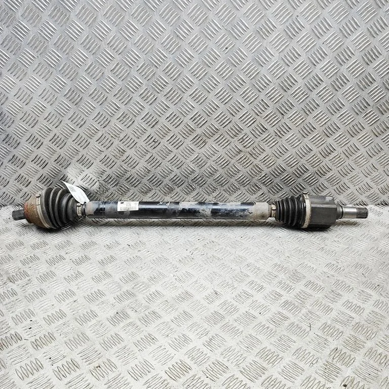 Priekšējā pusass 3Q0407272CE