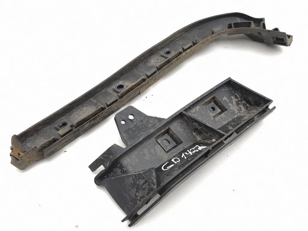 Rear bumper mounting bracket – Volvo V50 (2004-2007)