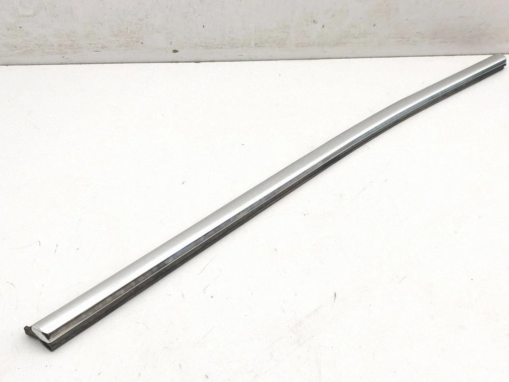 Rear door glass trim molding – right