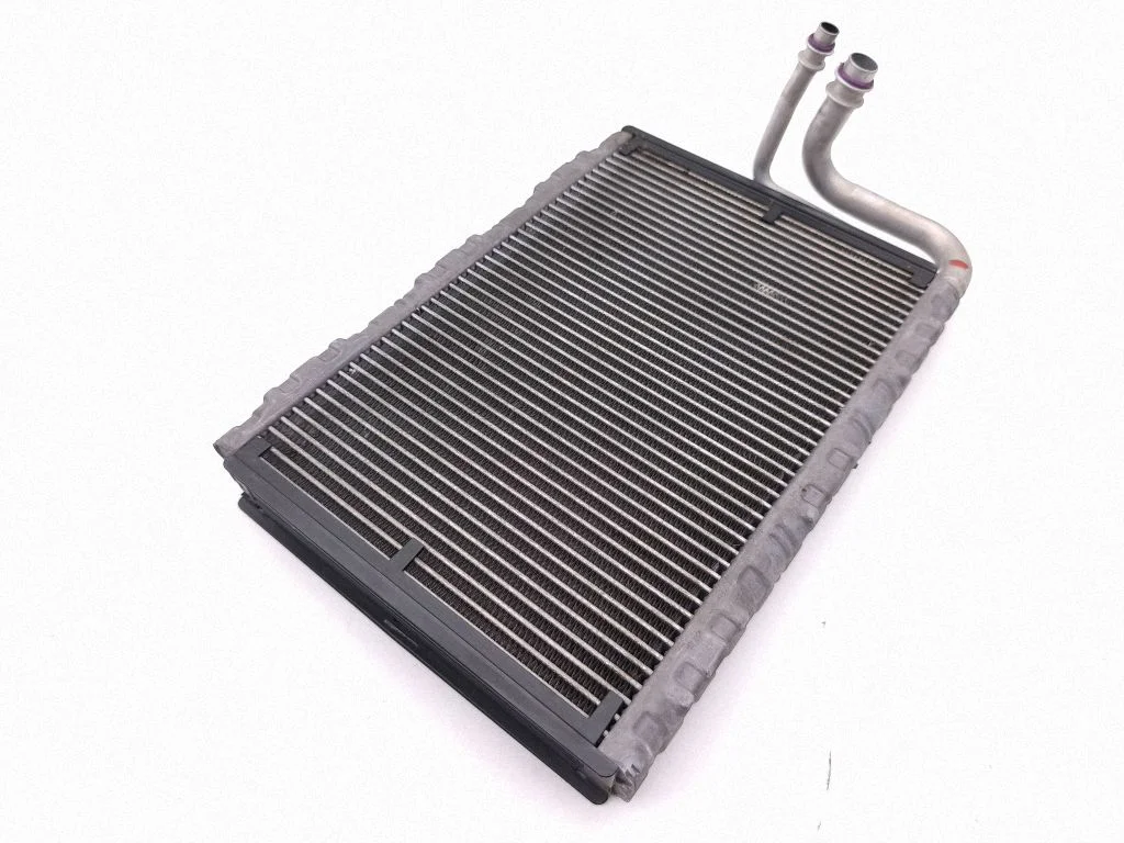 Kliimaseadme radiaator (salongis)