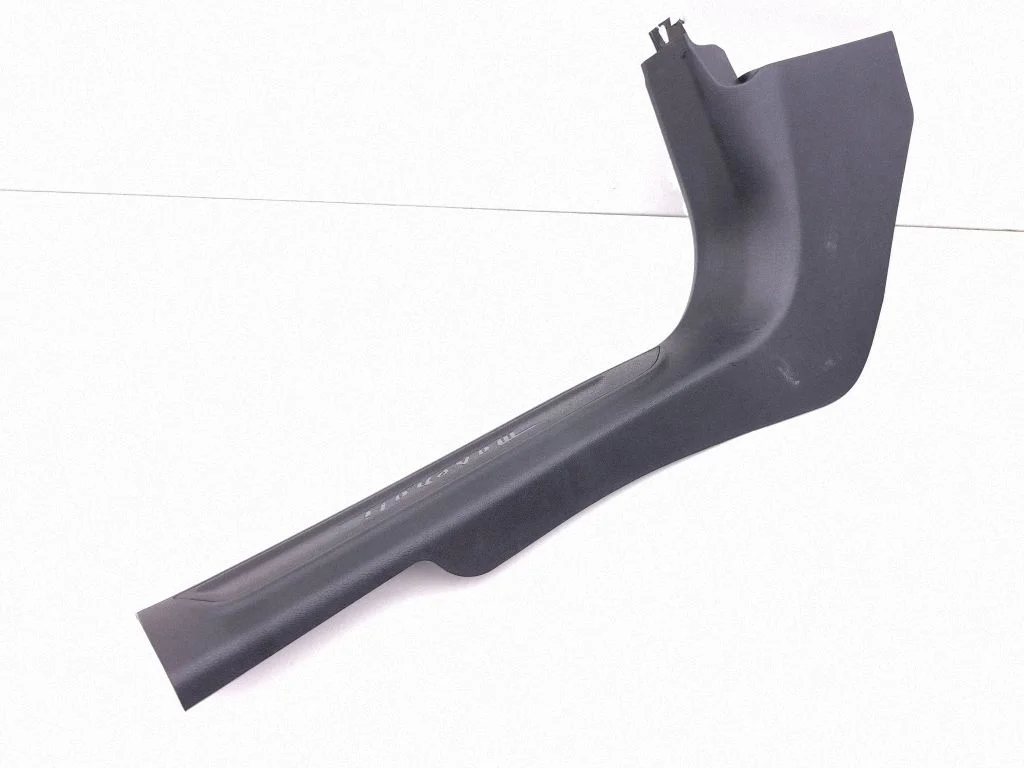 Front sill trim cover 670047748