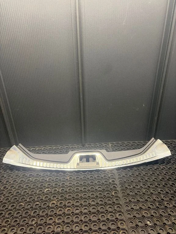 Trunk/boot sill cover protection – Volvo V60 (2013-2018)