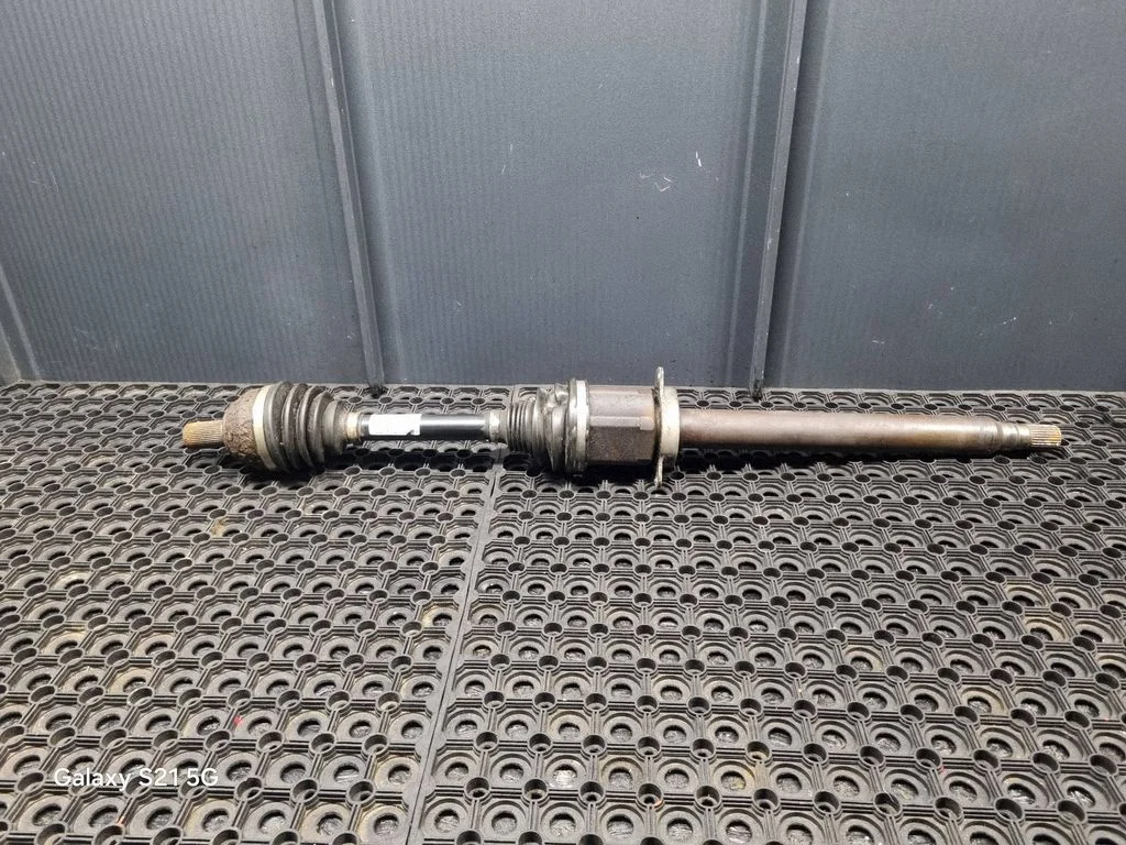Front driveshaft P31437520