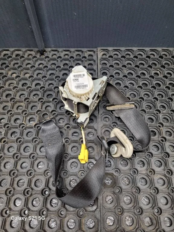 Front seatbelt P1LQ461X9AC