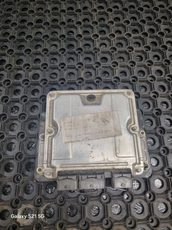 Engine control unit/module 0281010779