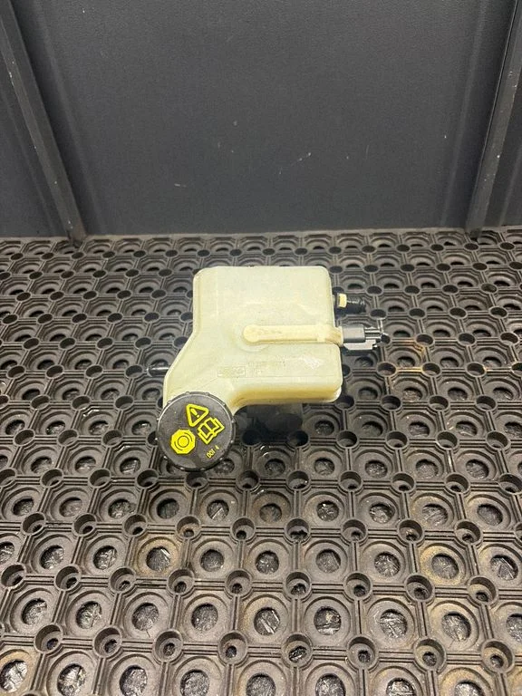 Master brake cylinder 03350886421