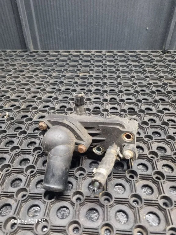 Termostaat / termostaadi korpus – Ford Galaxy (2006-2015)