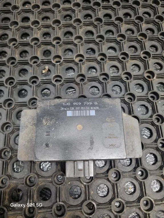 Comfort/convenience module – Volkswagen Golf IV (1998-2005)