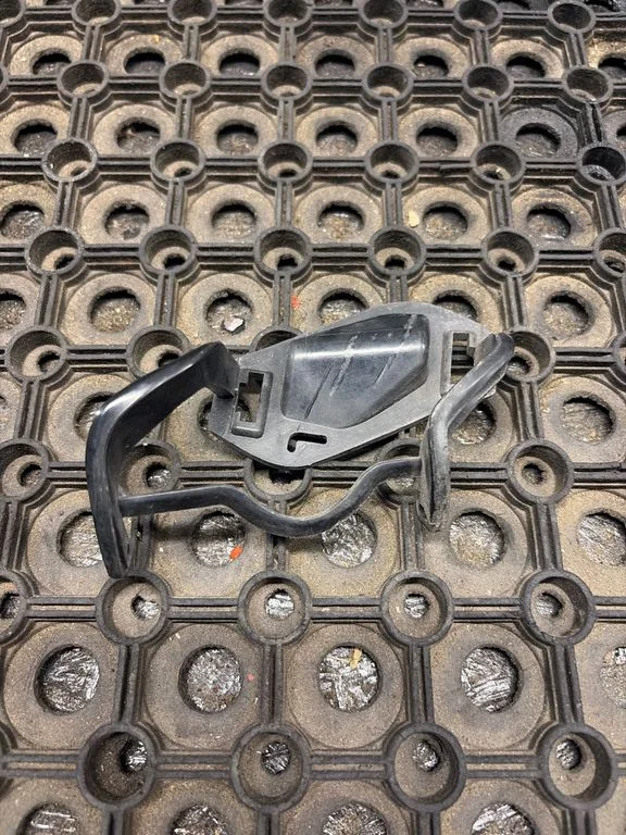 Headlight washer spray nozzle cap/cover 31353308