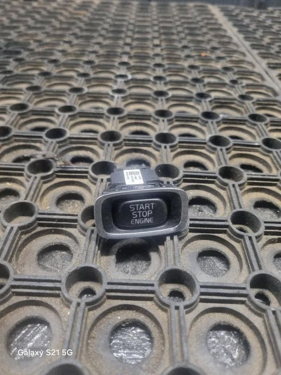 Engine start stop button switch – Volvo V60 (2013-2018)