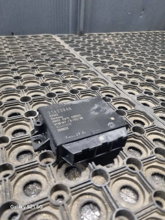 Parking PDC control unit/module – Volvo V60 (2013-2018)