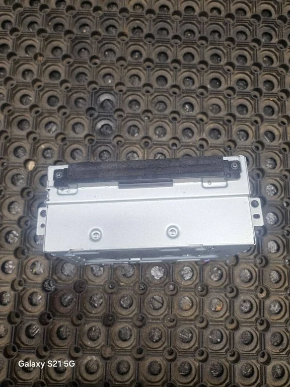 Radio/CD/DVD/GPS head unit – Volvo V60 (2013-2018)