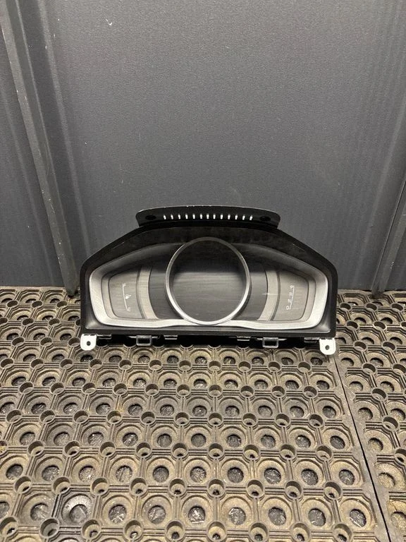 Speedometer (instrument cluster) – Volvo V60 (2013-2018)