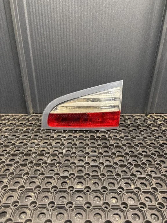 Tailgate rear/tail lights 6M2113A602AK