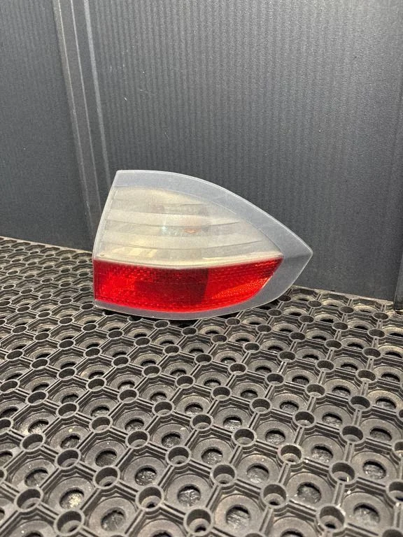 Lampa tylna w błotniku