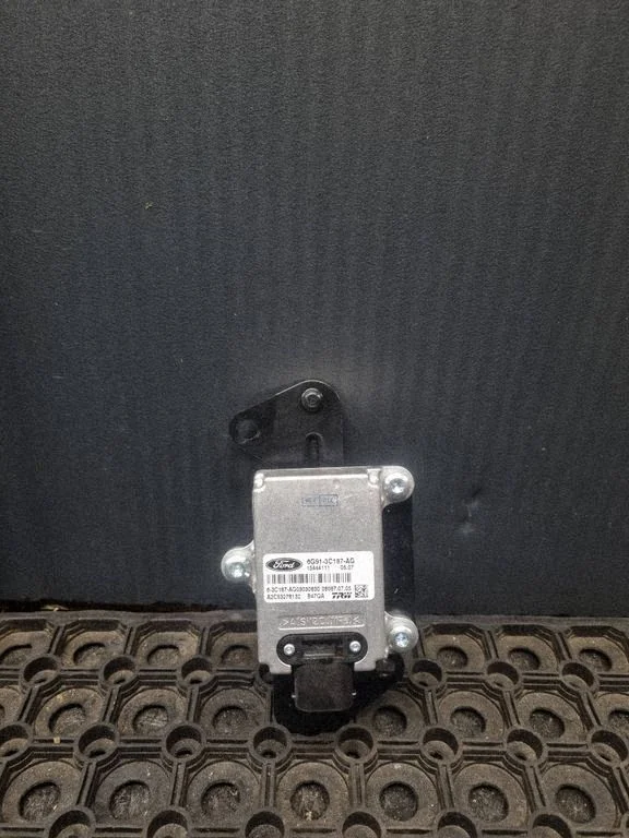 ESP (stabiilsussüsteemi) andur (pöördekiirusandur) – Ford S-MAX (2006-2015)