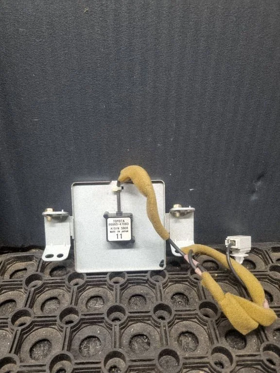 Antena (GPS) – Toyota Prius (XW20) (2003-2009)