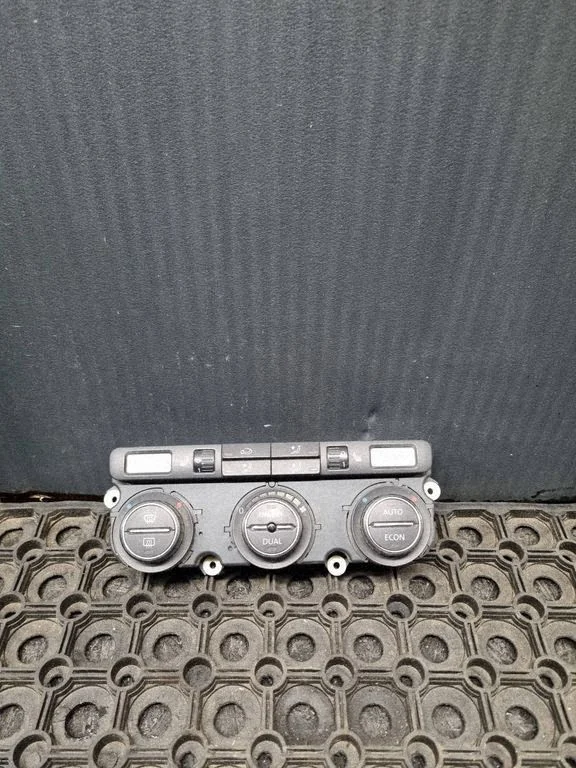 Kliimaseadme/kütte juhtplokk (salongis) – Volkswagen Touran I (2003-2010)