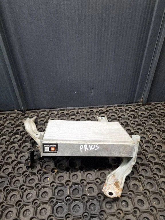 Sound amplifier – Toyota Prius (XW20) (2003-2009)