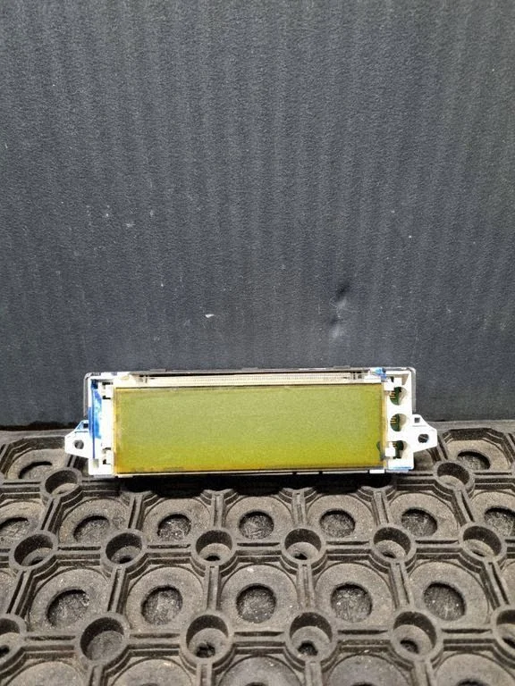 Screen/display/small screen – Citroen C4 I (2004-2010)