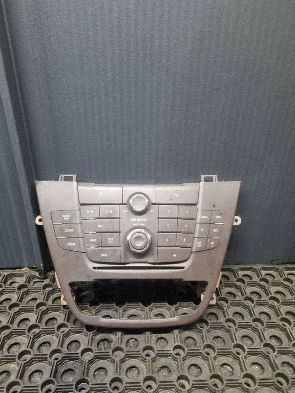 Head unit multimedia control – Opel Insignia A (2008-2017)