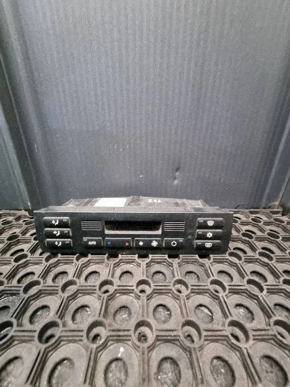 Climate control unit 64118382446