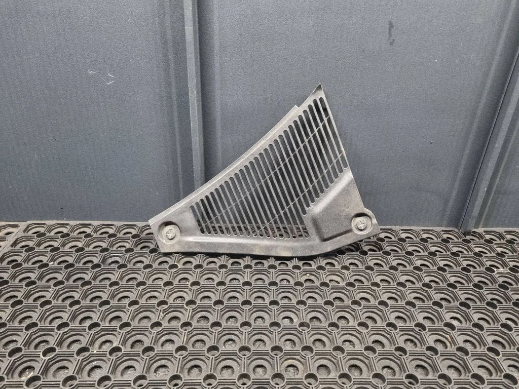 Other exterior part 7L6819730E