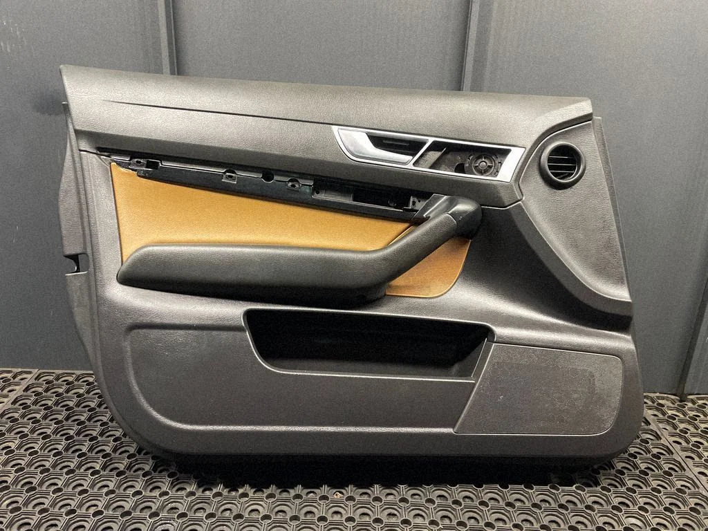 Eesmiste uste sisevooder – Audi A6 S6 C7 4G (2011-2018)