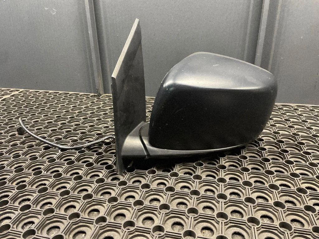 Front door electric wing mirror