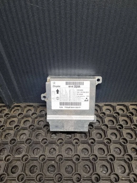 Airbag control unit/module 68148352AA