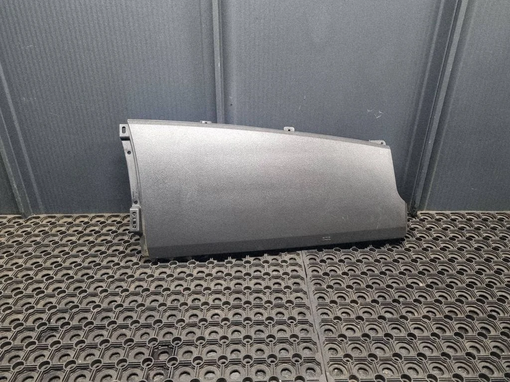 Passenger airbag P05108819AA