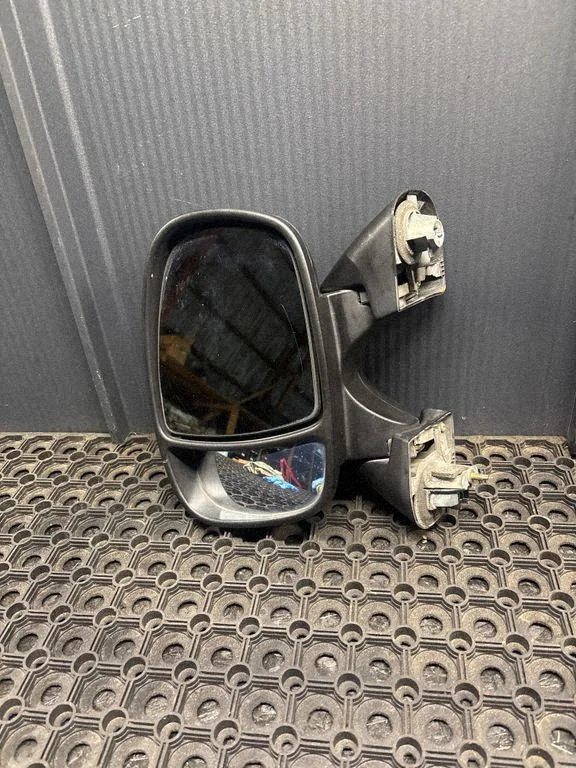 Front door electric wing mirror