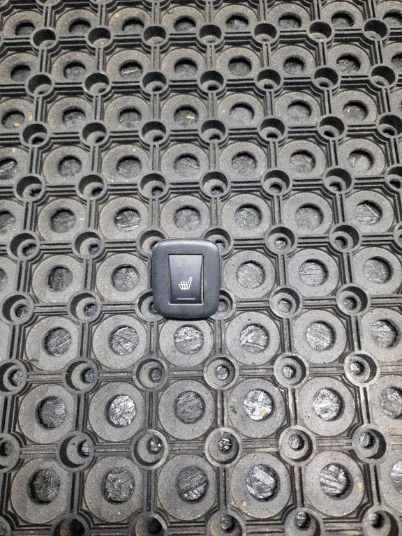 Seat heating switch 1FB12DX9AA