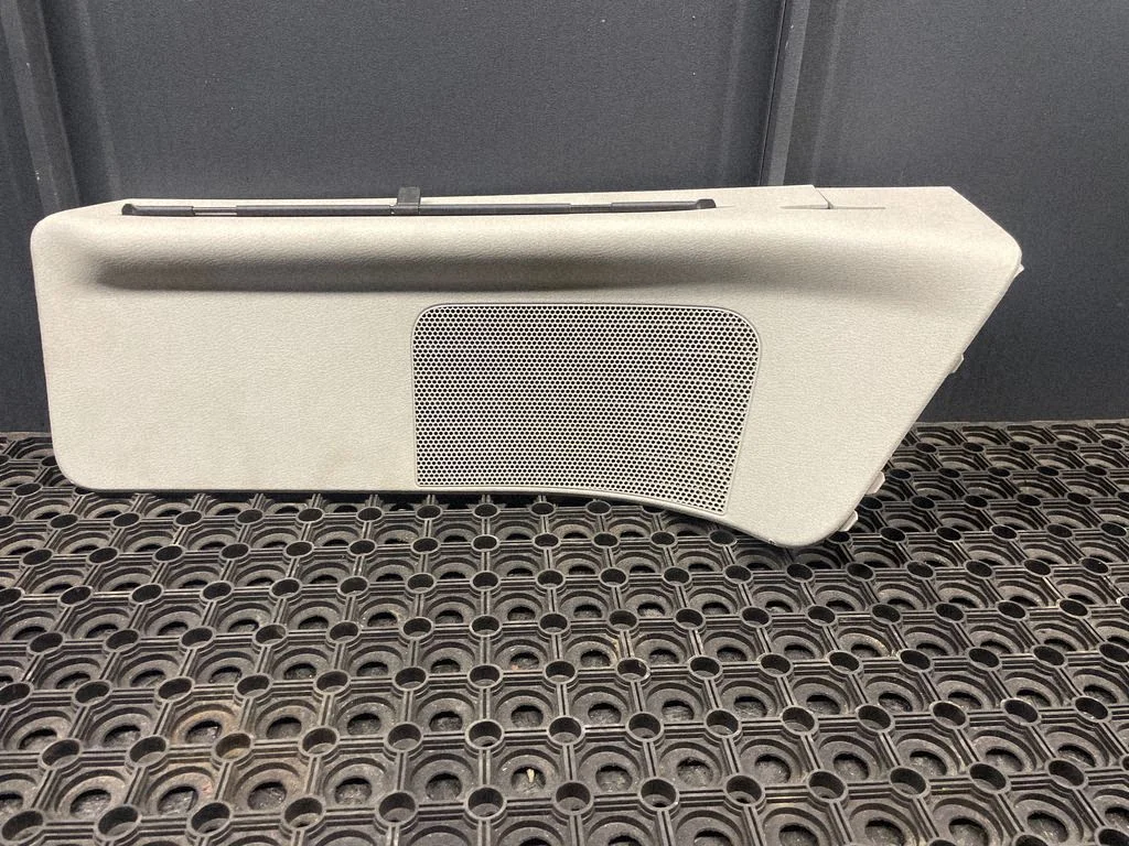Estate rear side window sun shade/blind P1CJ22ES3AF