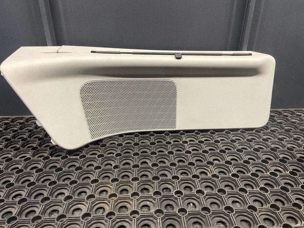 Estate rear side window sun shade/blind P1CJ23ES3AF