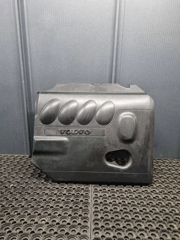 Engine cover (trim) – Volvo V50 (2008-2012)