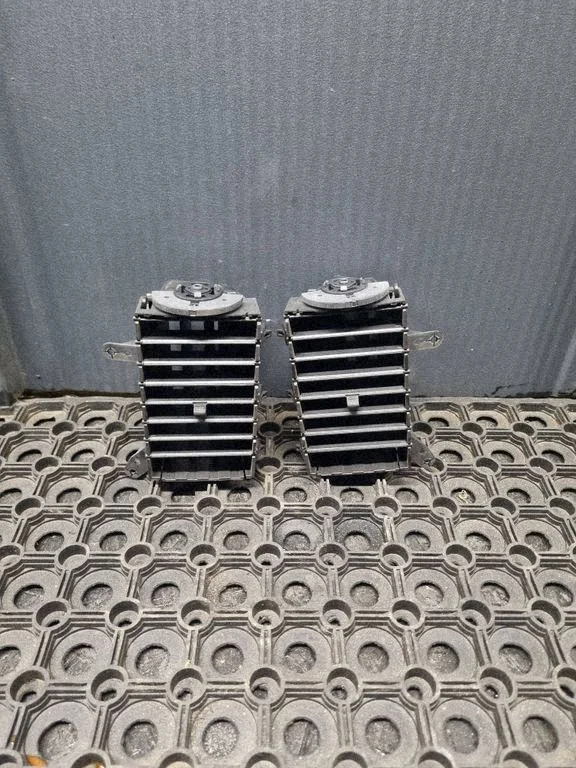 Dash center air vent grill 05028821AA
