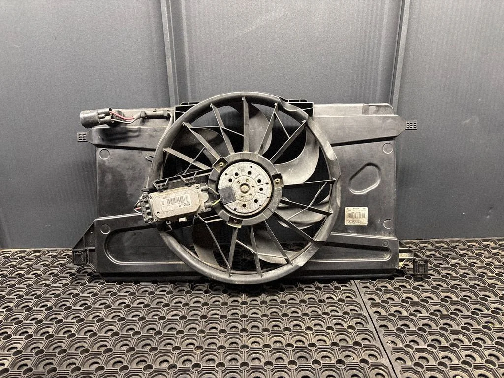 Radiator cooling fan shroud – Volvo V50 (2008-2012)