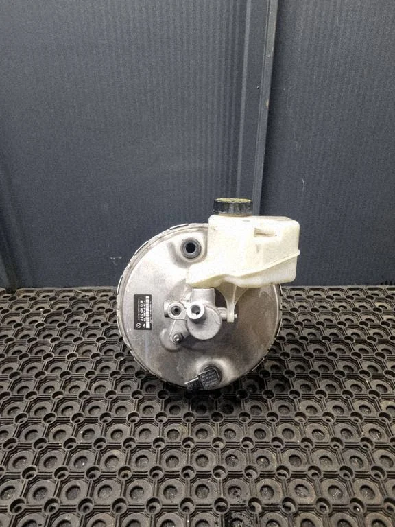 Brake booster – Mercedes-Benz E-Class W212 (2009-2016)
