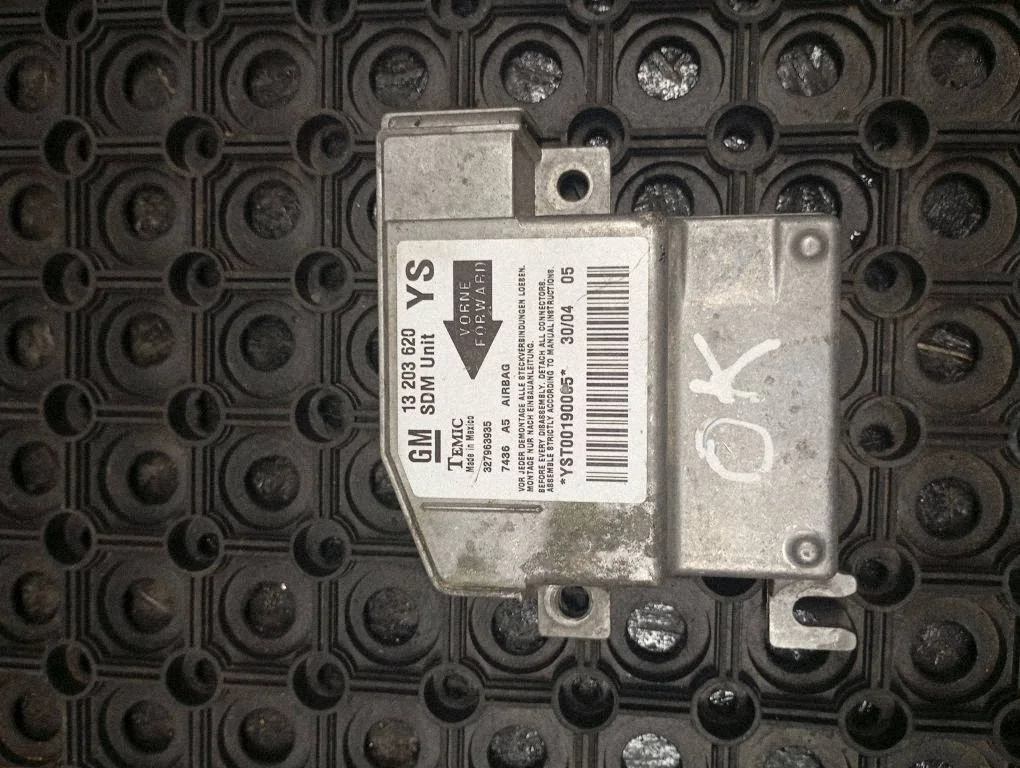 Airbag control unit/module 13203620