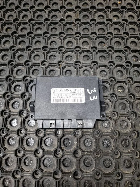 Parking PDC control unit/module – Mercedes-Benz E-Class W211 (2002-2009)