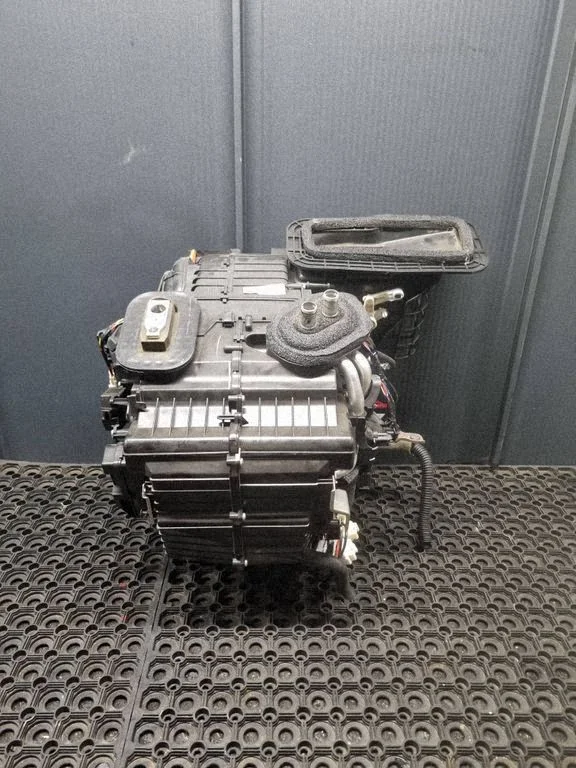 Obudowa nagrzewnicy – komplet – Nissan Juke I F15 (2010-2018)