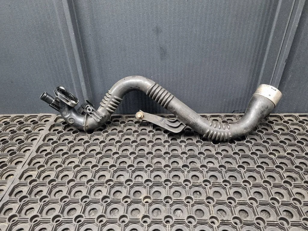 Intercooler hose/pipe 104951A