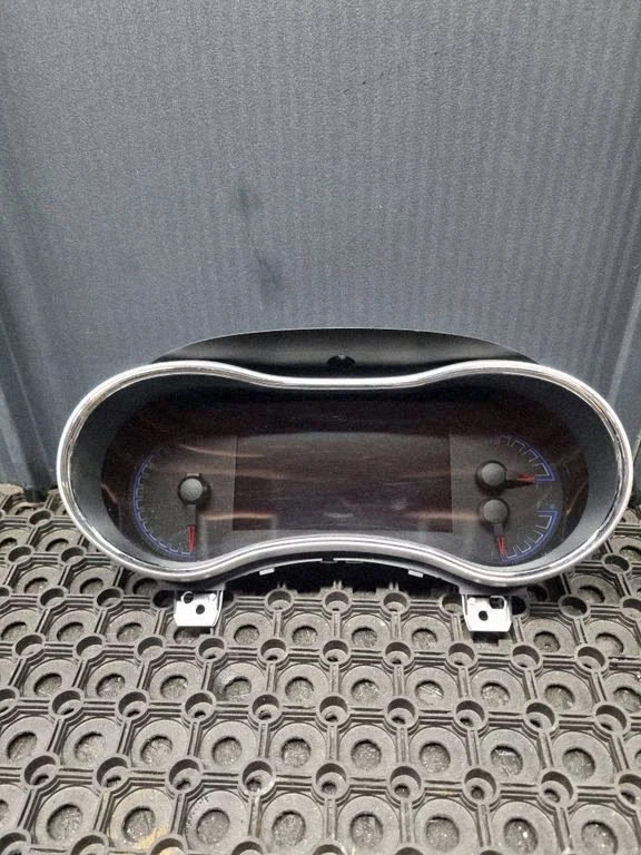 Licznik (zegary) – Jeep Grand Cherokee (2010-2021)