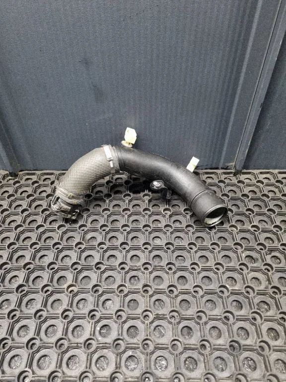 Intercooler hose/pipe 6671008