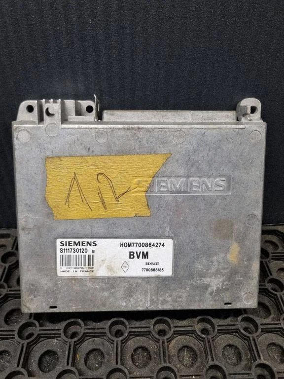 Engine control unit/module ECU – Renault Clio I (1990-1998)