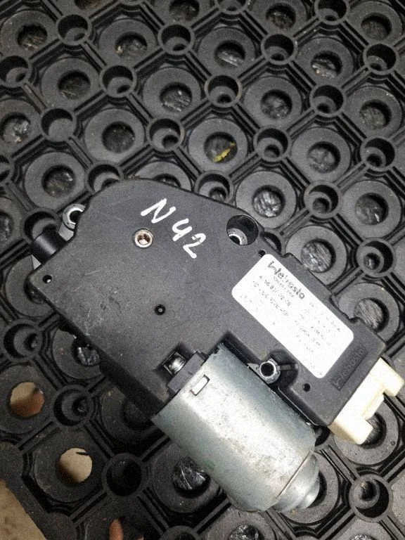 Sunroof motor/actuator – Mercedes-Benz GLE-Class AMG (W166 - C292) (2015-2019)