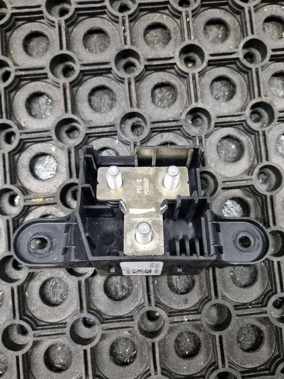 Positive cable (battery) – BMW X5 F15 (2013-2017)